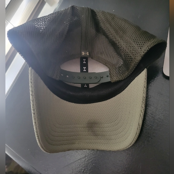 Green Under Armour Baseball Hat Cap - Picture 5 of 7
